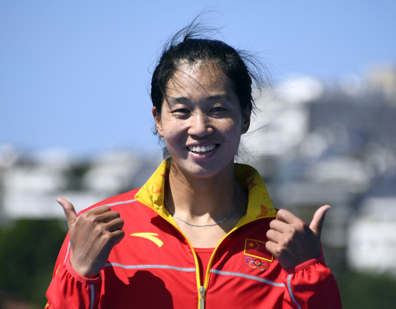 瓦力官网-巴西游泳选手折桂，傲视群雄