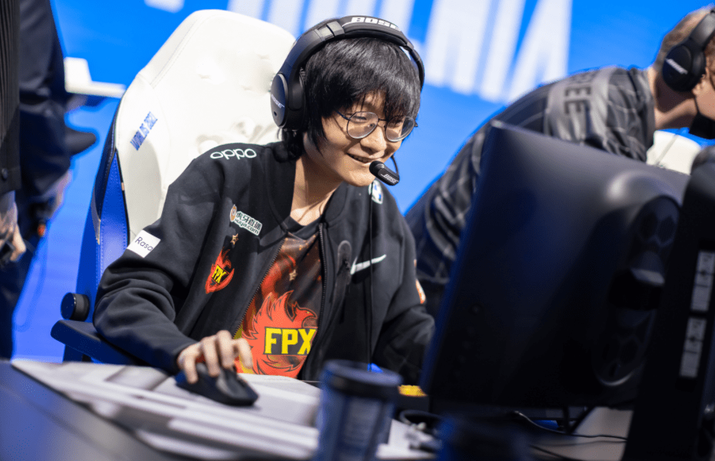 关于FPX鏖战C9,CoreJJ拿下关键大龙峡谷大战八强赛,成为赛场最大亮点的信息 关于FPX鏖战C9,CoreJJ拿下关键大龙峡谷大战八强赛,成为赛场最大亮点的信息