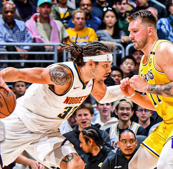 瓦力棋牌-湖人力克掘金，晋级西部决赛