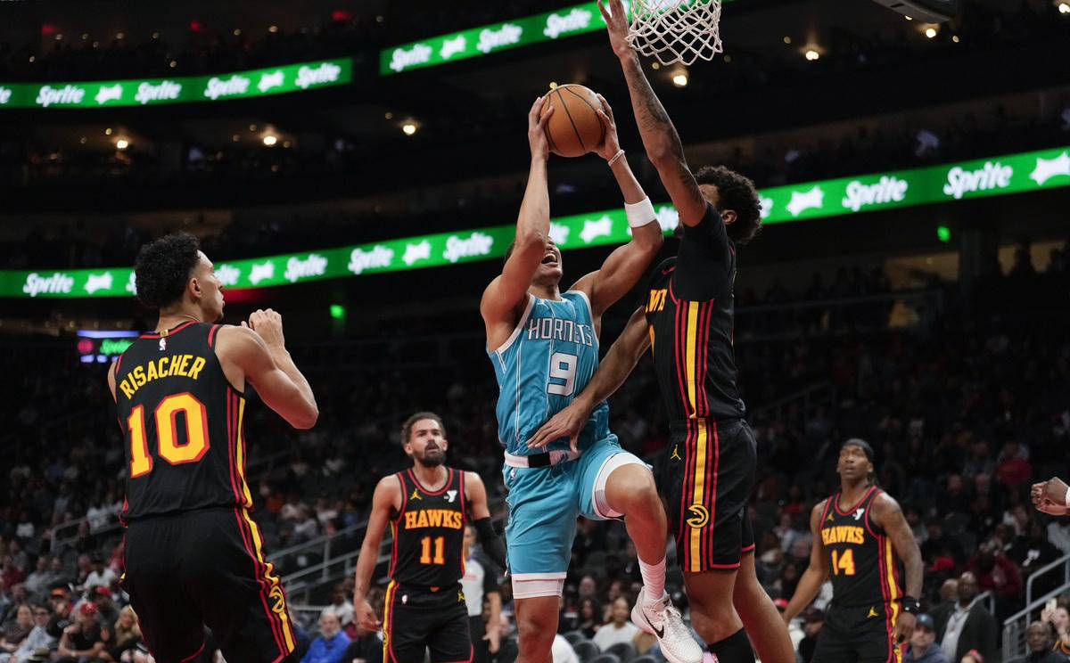 猛龙惨败黄蜂,遭遇两连败 猛龙惨败黄蜂,遭遇两连败