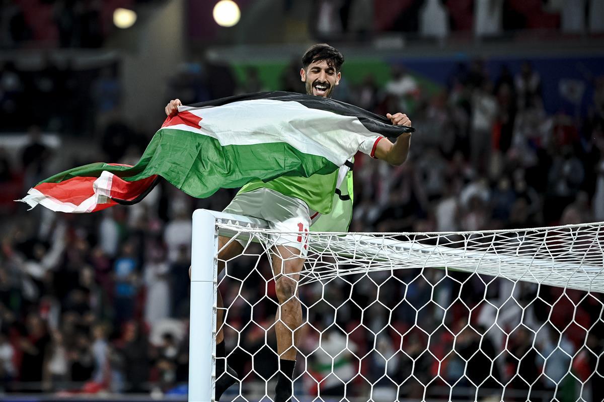 阿联酋队将在周二对阵约旦队,争夺胜利 阿联酋队将在周二对阵约旦队,争夺胜利