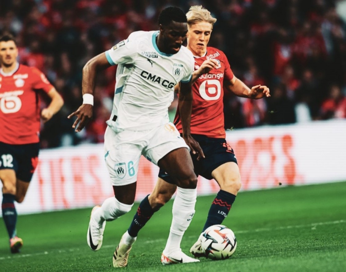 里尔主场逼平马赛 里尔主场逼平马赛