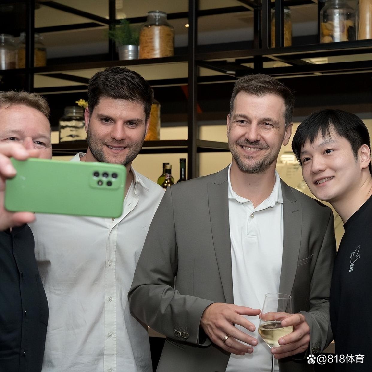 瓦力棋牌入口-包含德国队轻取波兰队,奥恰洛夫惊艳四座的词条