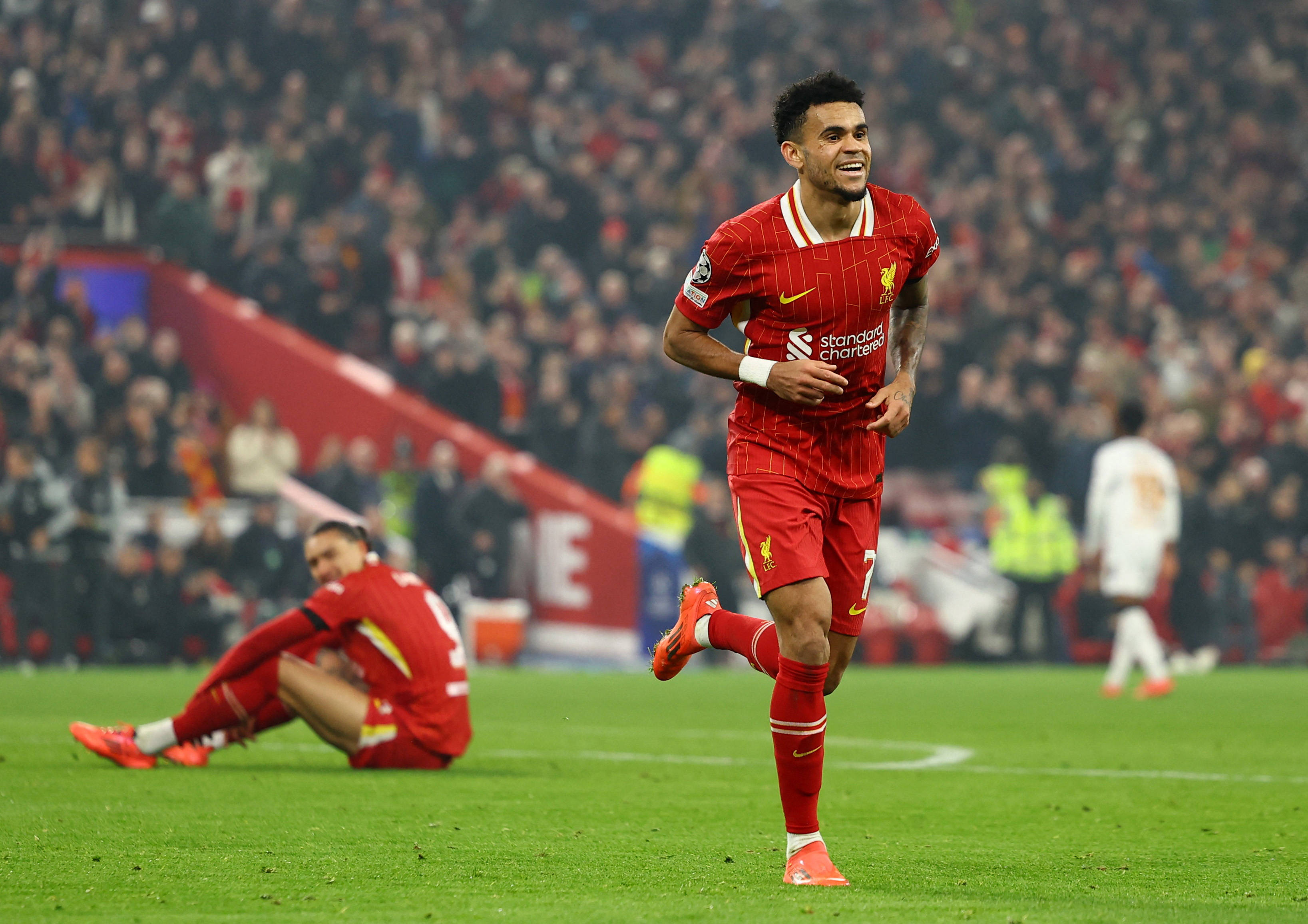 瓦力棋牌官网-马赛碾压利物浦,莱万带队取胜的简单介绍