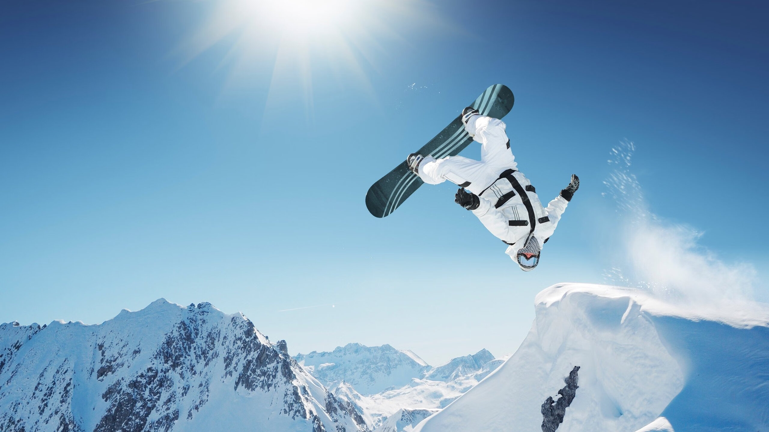 逆鳞与寂静，阿斯顿马丁险胜法拉利，汉密尔顿统治全场